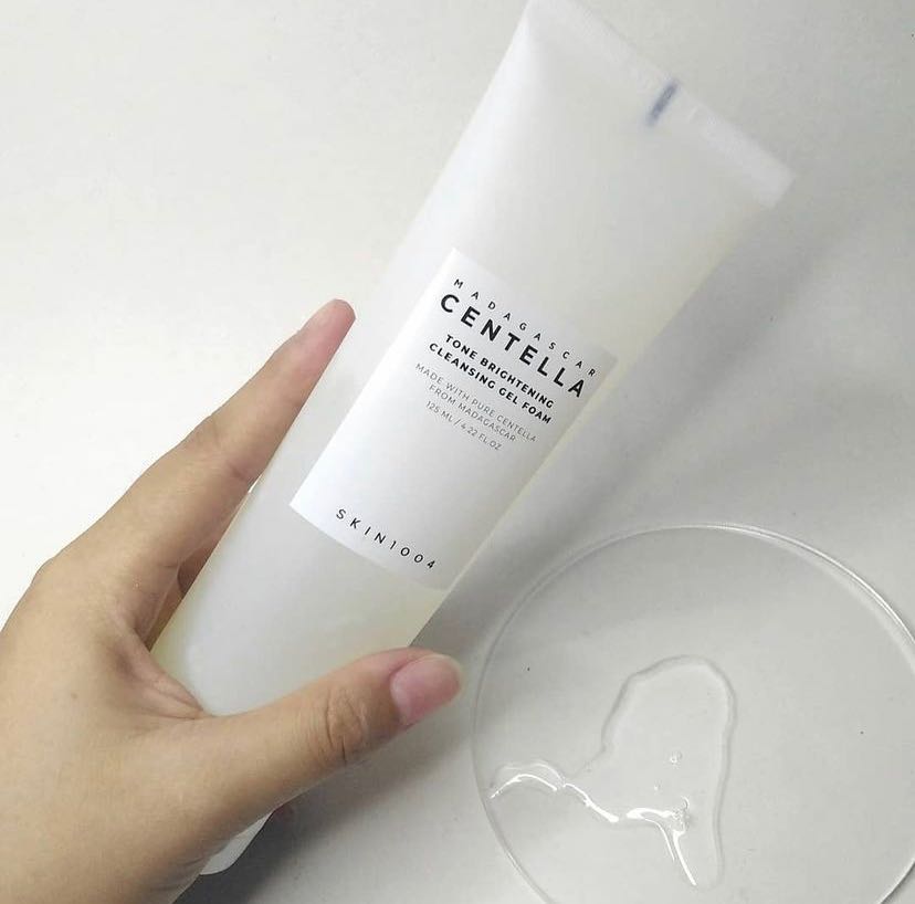Skin1004 Madagascar Centella Tone Brightening Cleansing Gel Foam 125ml